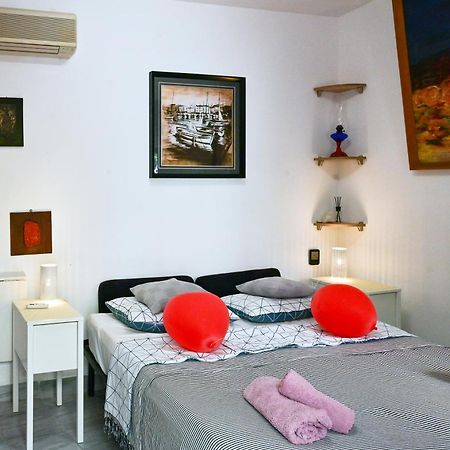 Bohemian Rhapsody Apartment Rovinj Bagian luar foto
